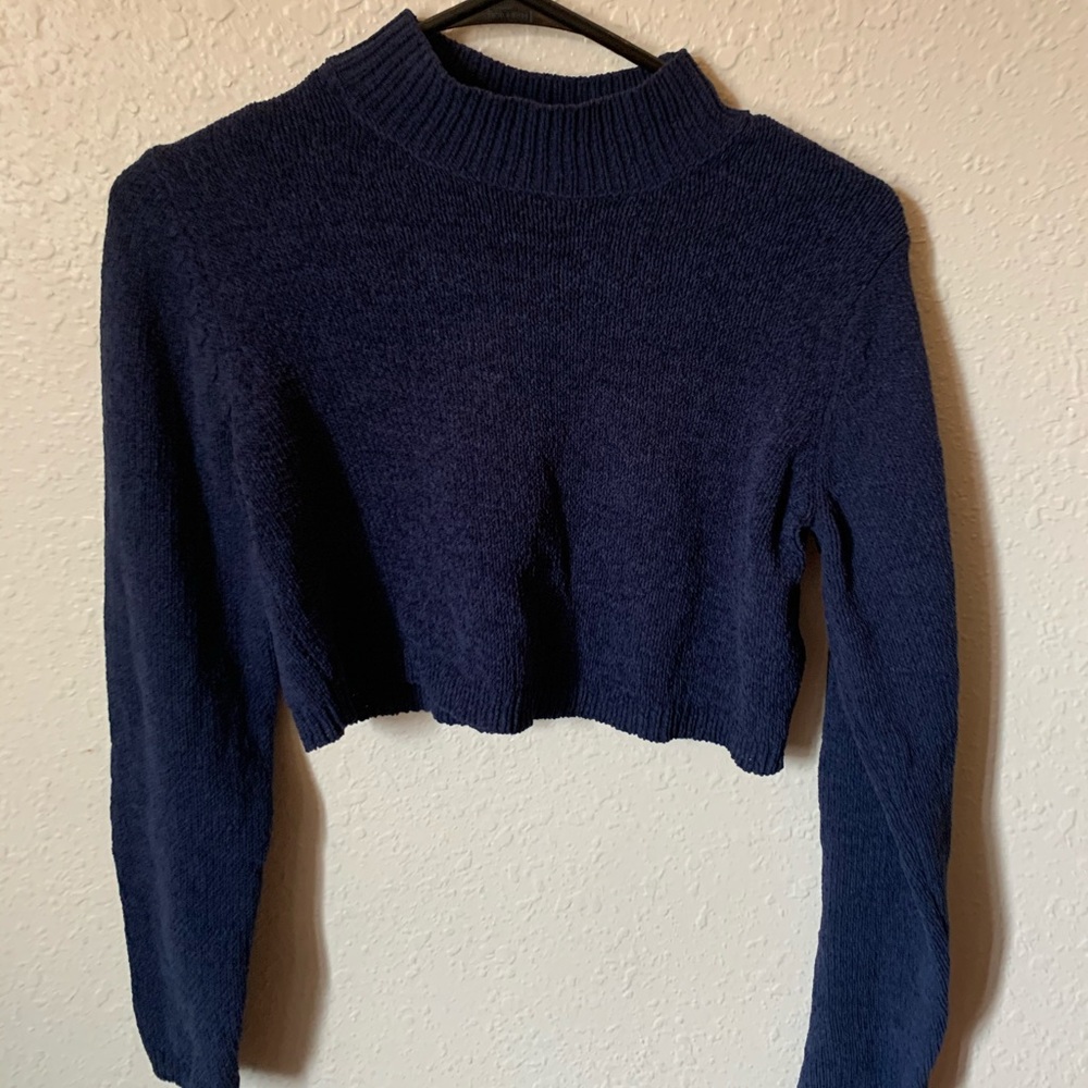 Knitted Cropped Sweater